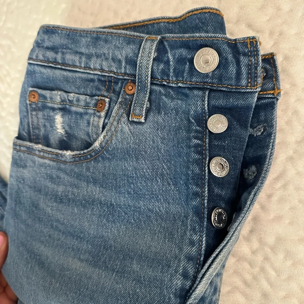 levi’s - Picture 2 of 5